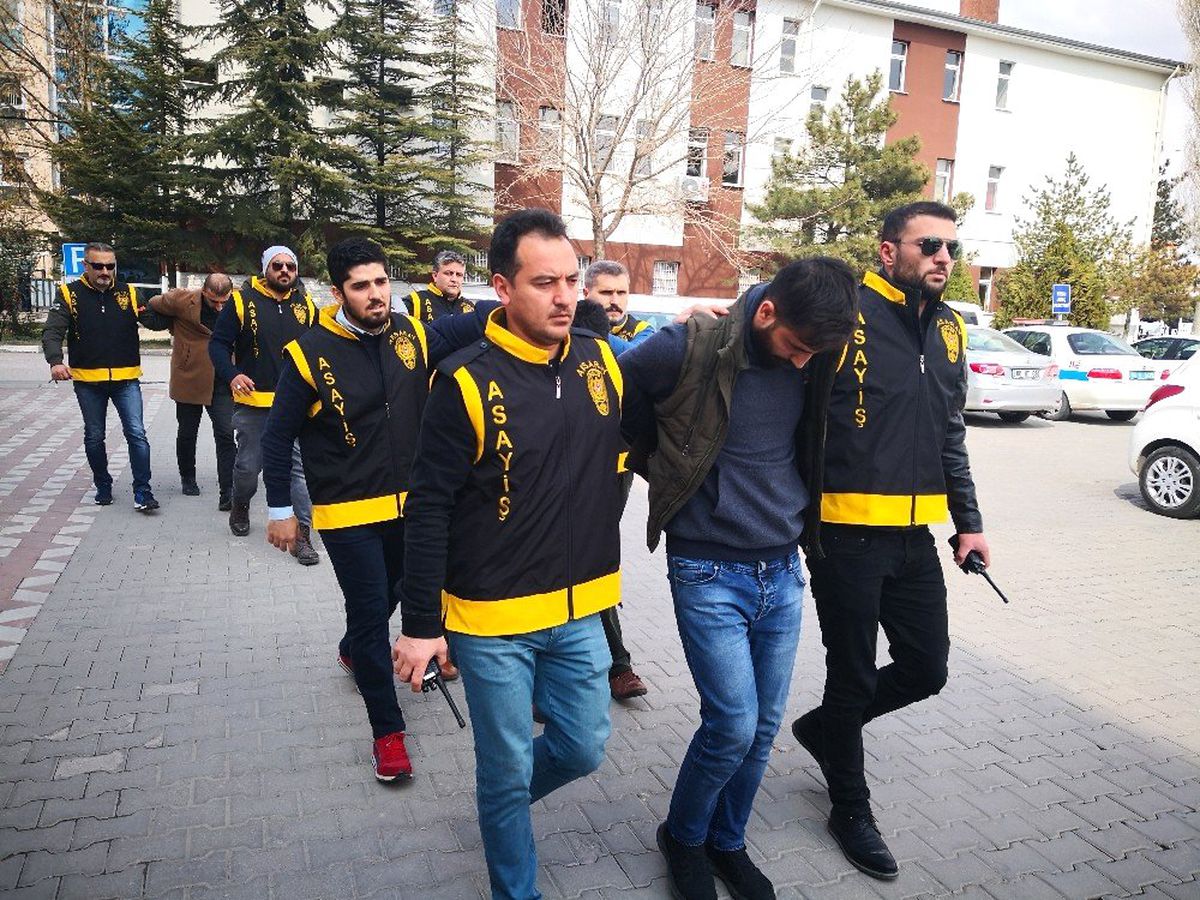Polisi 14 Kurşunla Yaralayan 4 Şüpheliden 3\'ü Tutuklandı