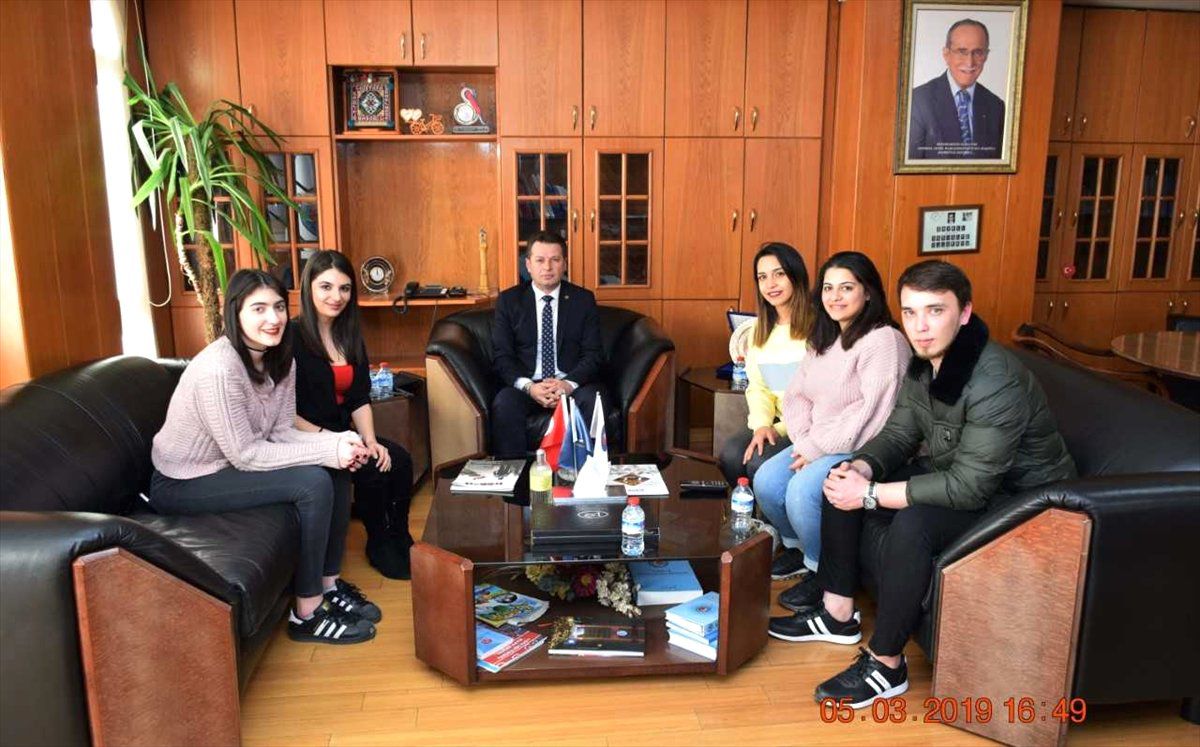 Saü\'lü Öğrencilerden Türkiye Sağlık İşçileri Sendikası\'na Ziyaret