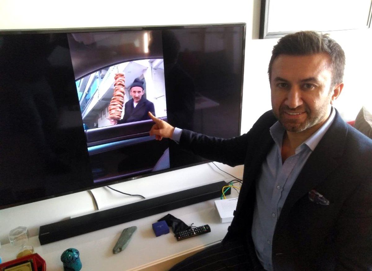 Simitçinin Elinde Kalan Bütün Simitleri Satın Alan İş Adamı konuştu