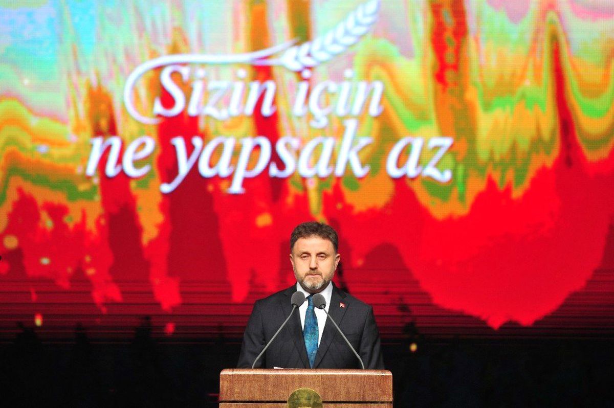 Türkiye\'nin En Büyük Çiftçi Ailesi Milletin Evinde
