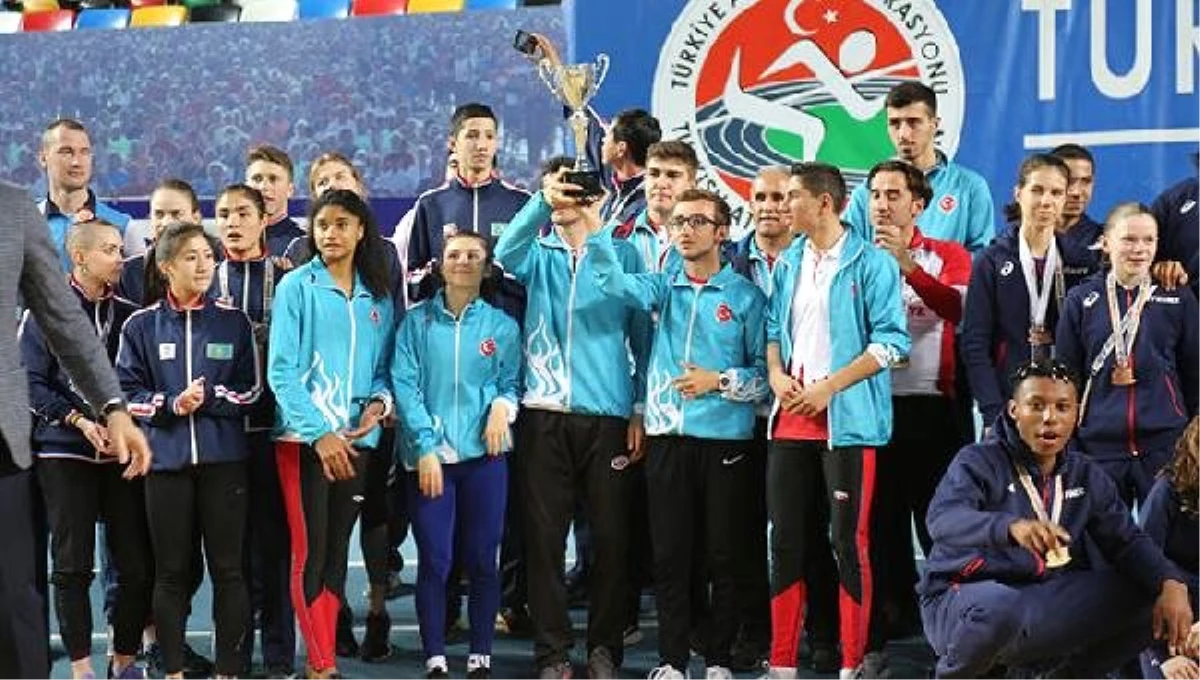 U18 Indoor Match\'ta Türkiye 2\'nci Oldu