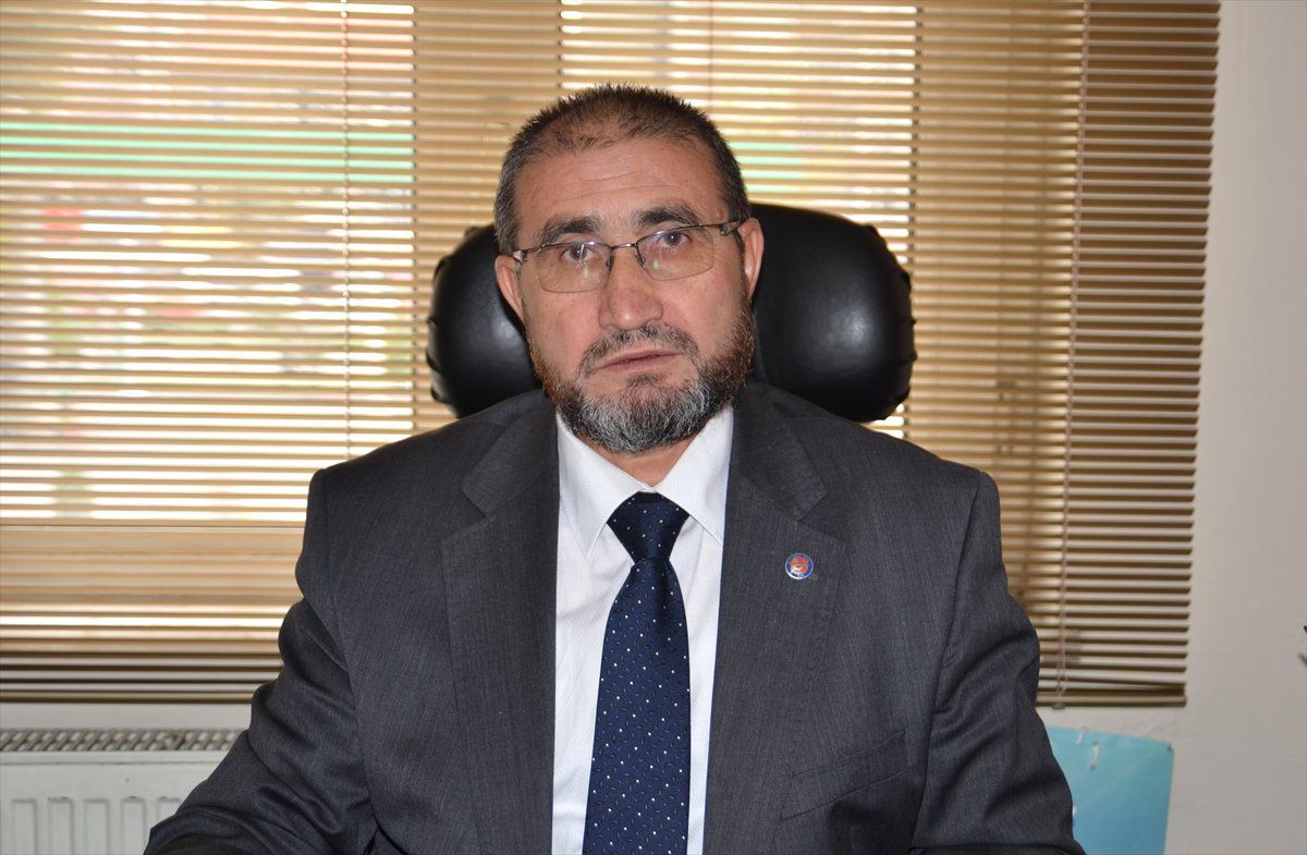 Üç Aylar\'a Doğru