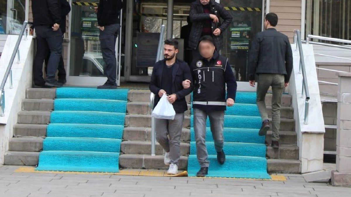 Uyuşturucu Haplarla Suçüstü Yakalandı