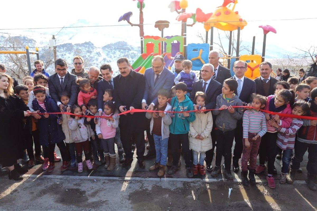 Vali Akbıyık: "Tek Kurtuluşumuz Okumaktır"