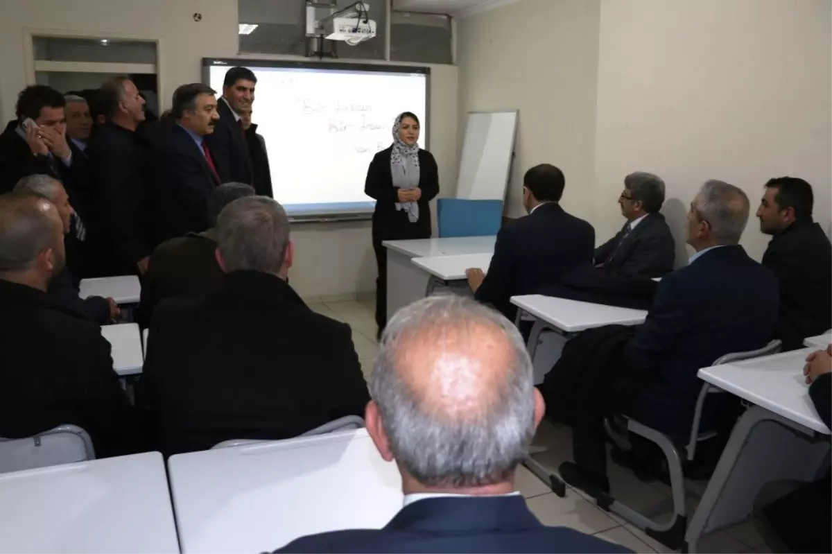 Van Esob\'tan \'Bir Lisan Bir İnsan\' Projesi