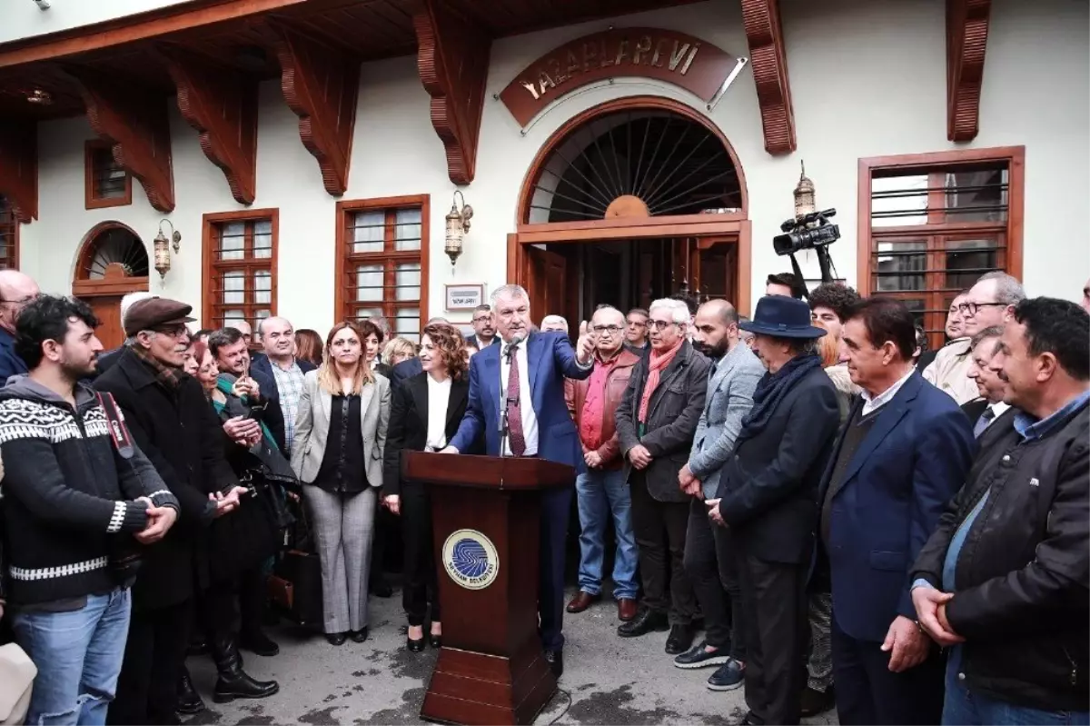 Yazarlarıyla Ünlü Adana\'ya "Yazarlarevi"