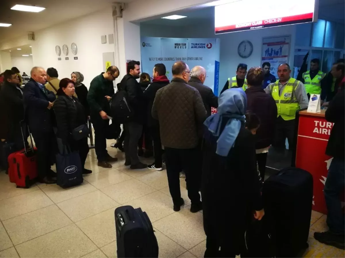 158 Eczacı Kemer\'e Uçtu