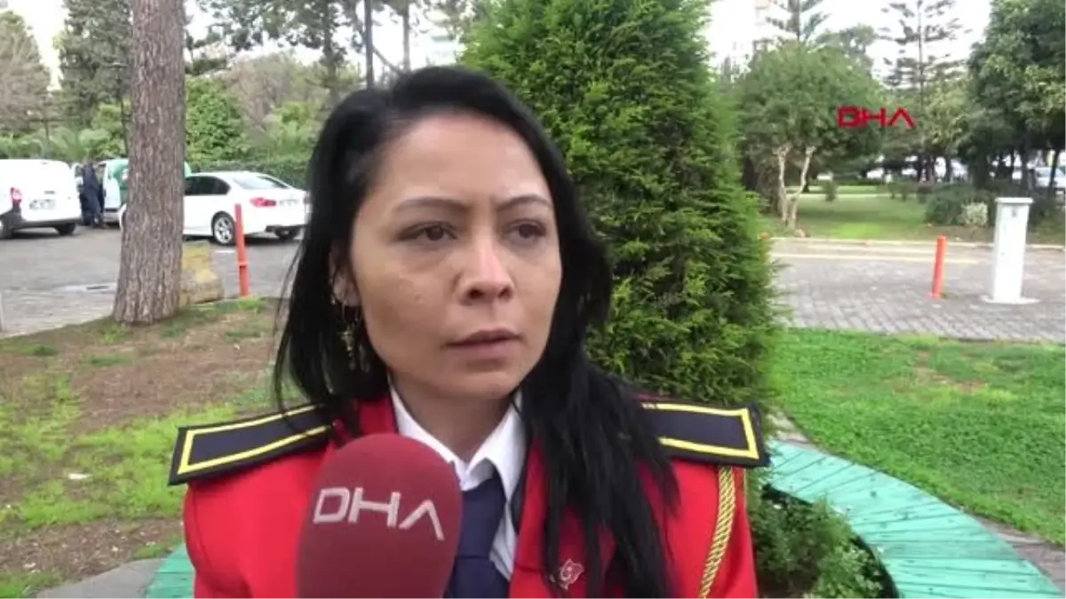 Adana 27 Erkeğin Arasında Tek Kadın Bandocu