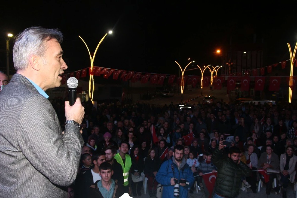 Alaşehir\'de Şıktaşlı Sevgisi Meydanlara Taştı