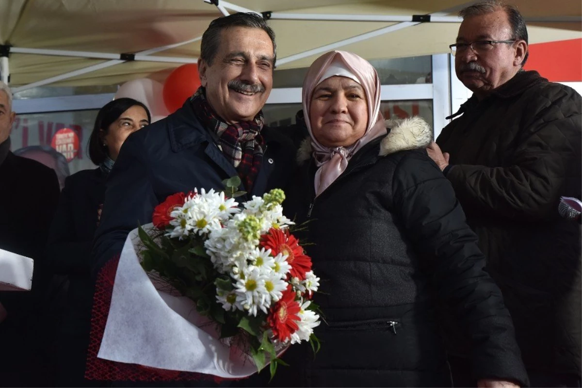 Başkan Ataç\'a Seçim İletişim Merkezlerinde Yoğun İlgi