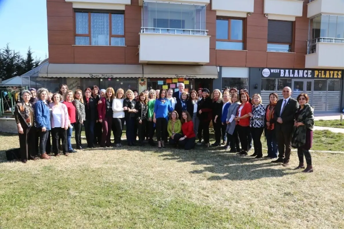 Başkan Kurt Çalışan Kadınlarla Bir Araya Geldi