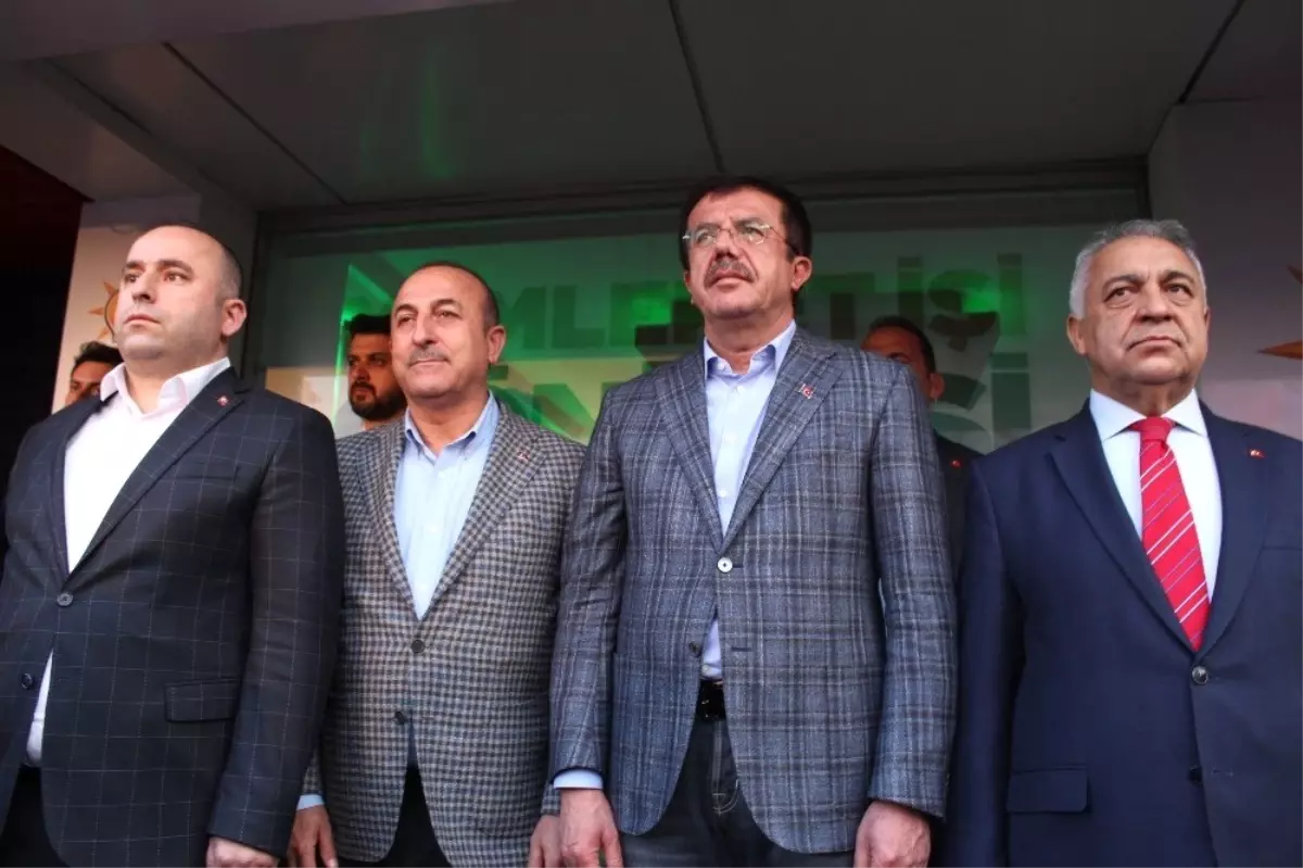 Çavuşoğlu: "Sokakta Sohbet Ettiğimiz CHP\'lilerin Yüzde 100\'ü İzmir\'in Geri Kaldığını Kabul Ediyor"