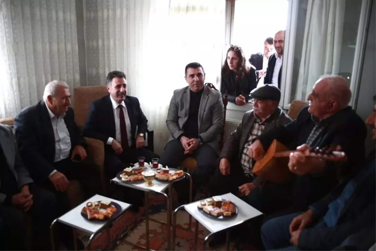 CHP\'li Sandal: "Bayraklı\'da Meydan Sorunu Var"