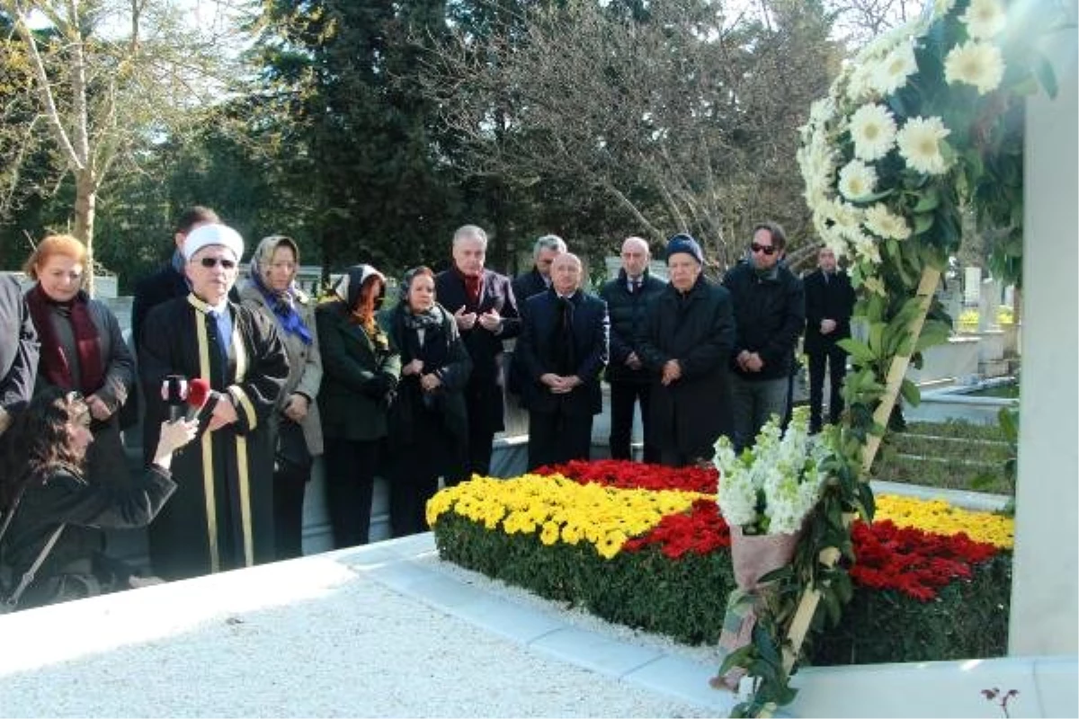 Ek Bilgi ve Fotoğraflarla) - Çetin Emeç Mezarı Başına Anıldı