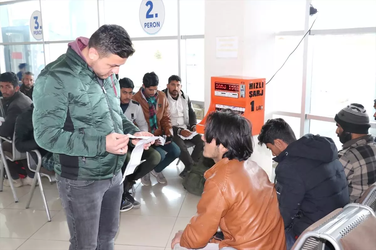 Erzincan\'da 34 Düzensiz Göçmen Yakalandı