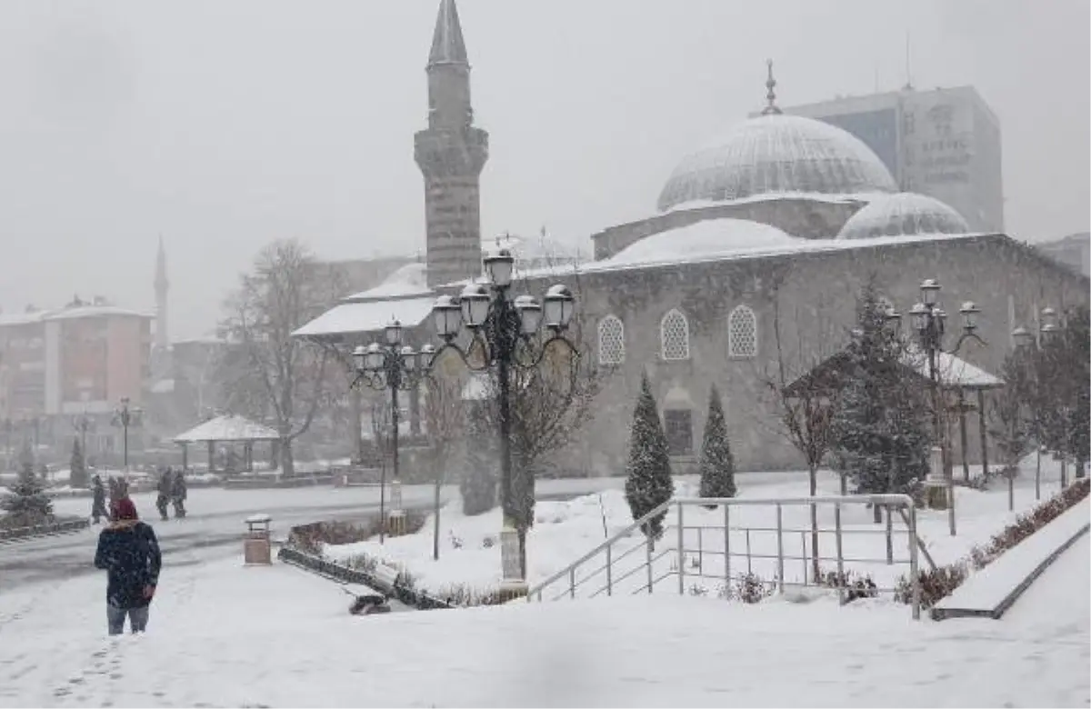 Erzurum\'da Kar Yağışı