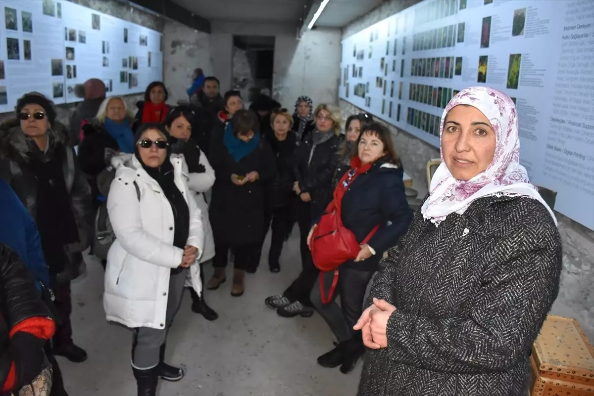 Evden Ahıra Giden Kadınlar İken İş Kadını Oluverdik"