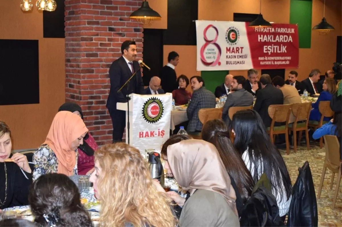 Hak-İş 8 Mart Dünya Kadınlar Günü\'nü Kutladı