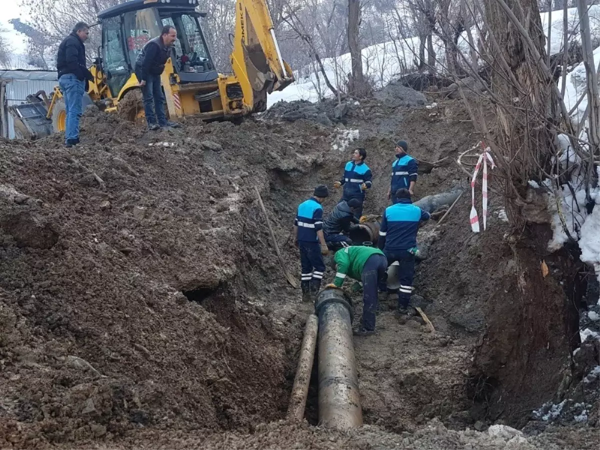 Hakkari Belediyesinden Hummalı Çalışma