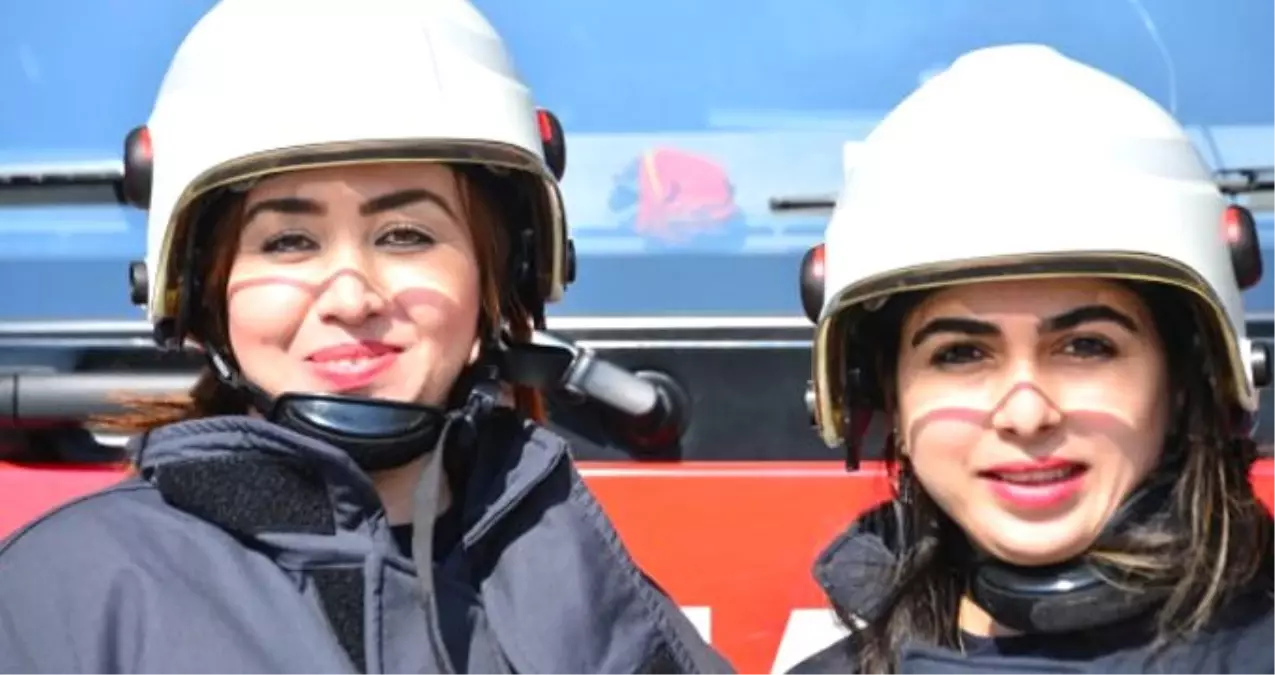 Hem Annelik Yapıyorlar Hem de Yangına Koşuyorlar