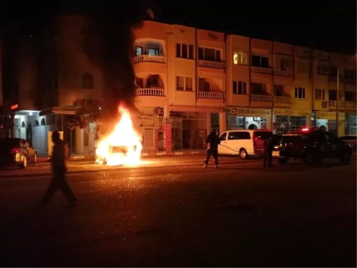 Kundaklanan Otomobil, Kullanılmaz Hale Geldi