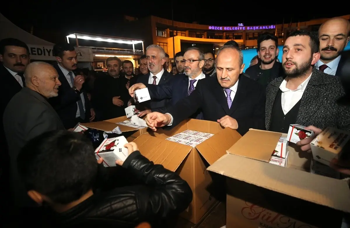 Ulaştırma ve Altyapı Bakanı Turhan, Düzce\'de