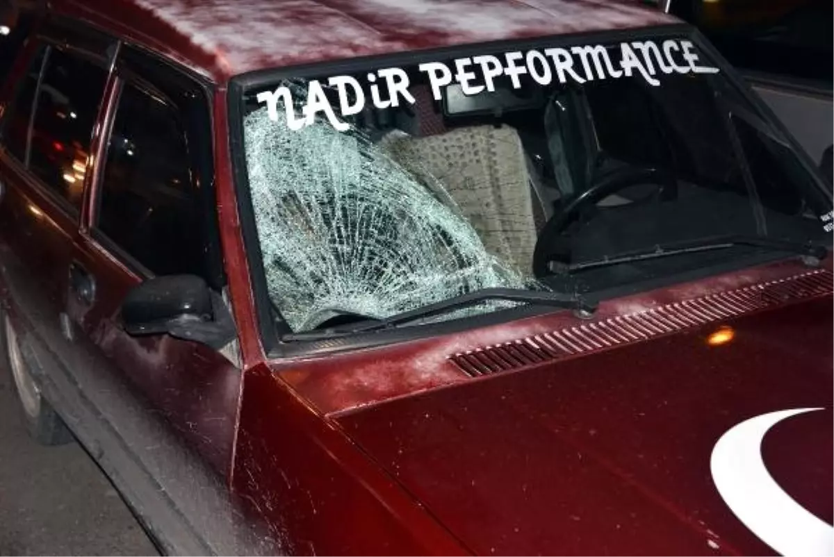 Yaya Geçidinde Otomobilin Çarptığı Kadın, Ağır Yaralandı