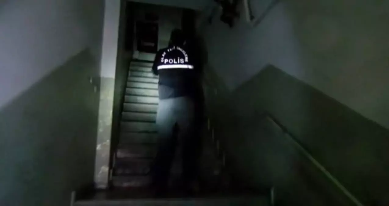 17 Yaşındaki Genç, Günlük Kiralık Evde Başından Vurulmuş Halde Bulundu