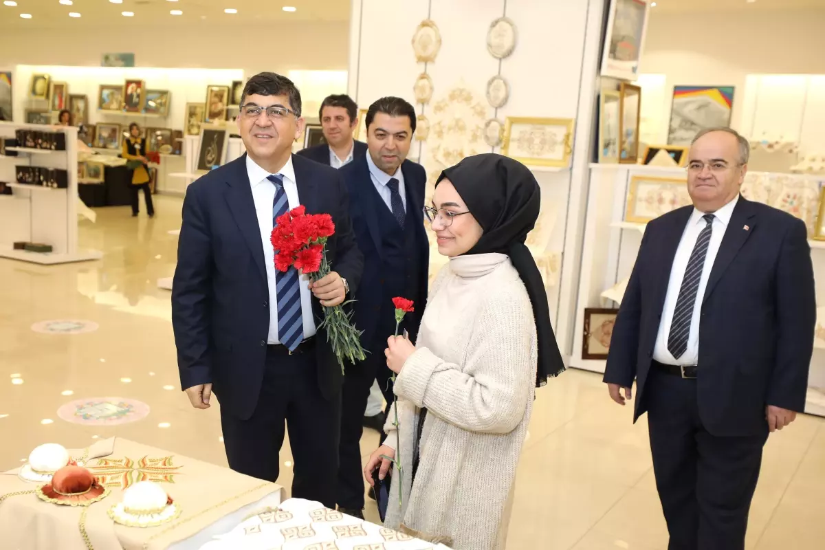 3 Bin 100 Kursiyerin Bin 700 Eseri Sergileniyor