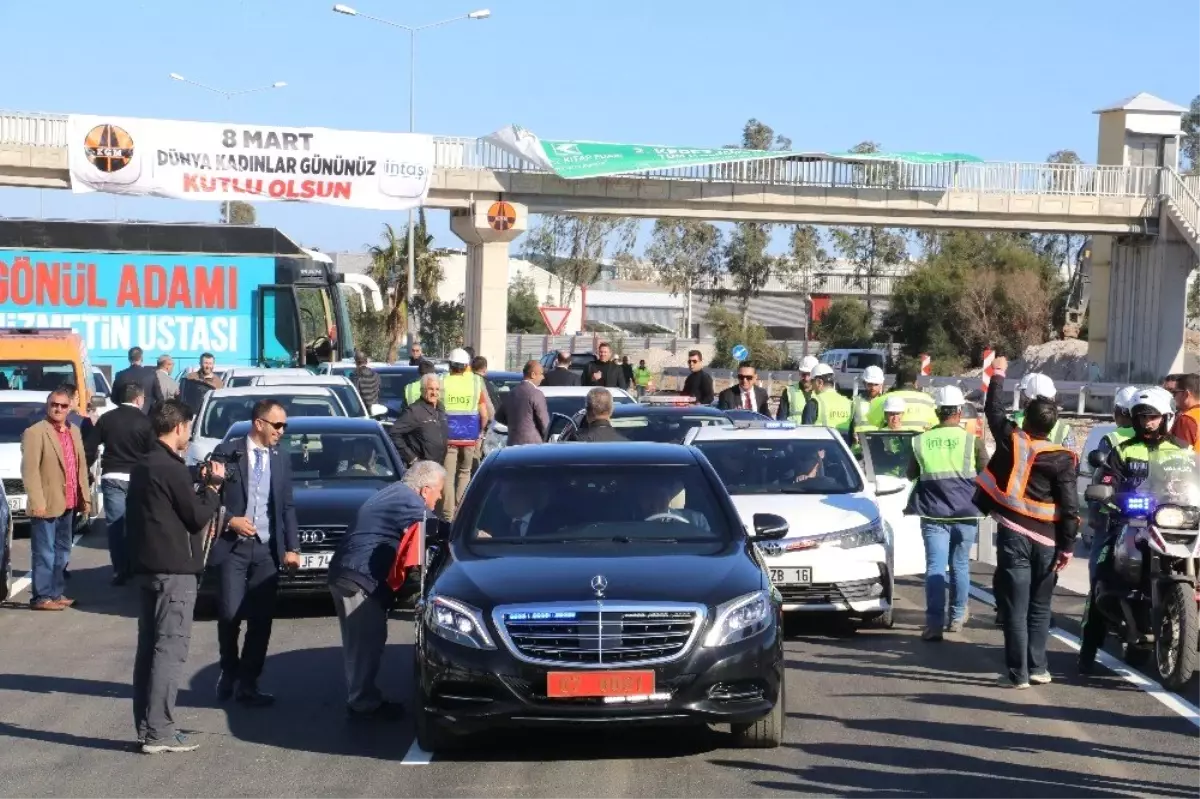 Antalya\'da 8 Mart\'ta Açılacak Sözü Verilen Kavşak Hizmete Açıldı