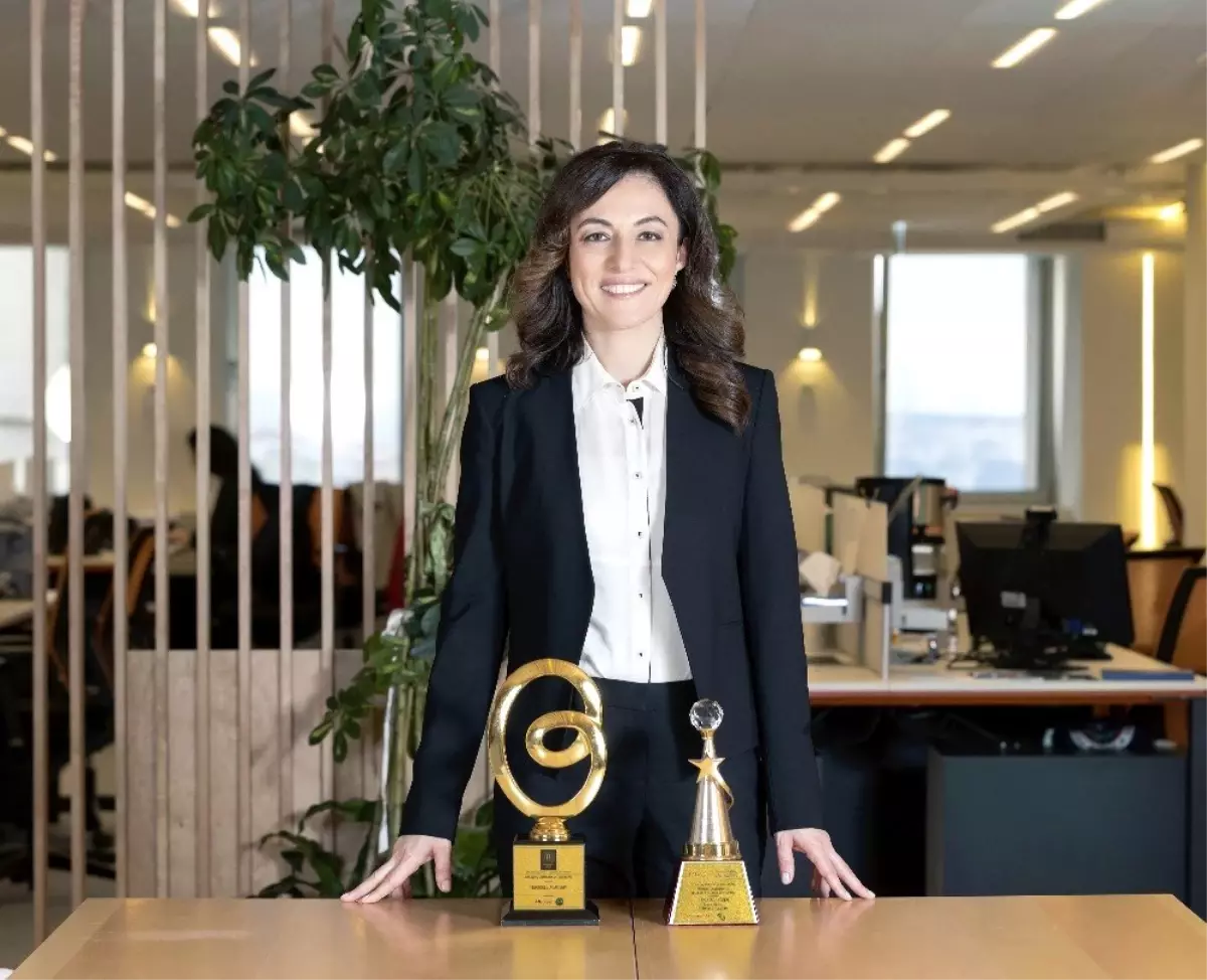 Banu İşçi Sezen\'e 3\'üncü Kez \'Liderlik Ödülü\'