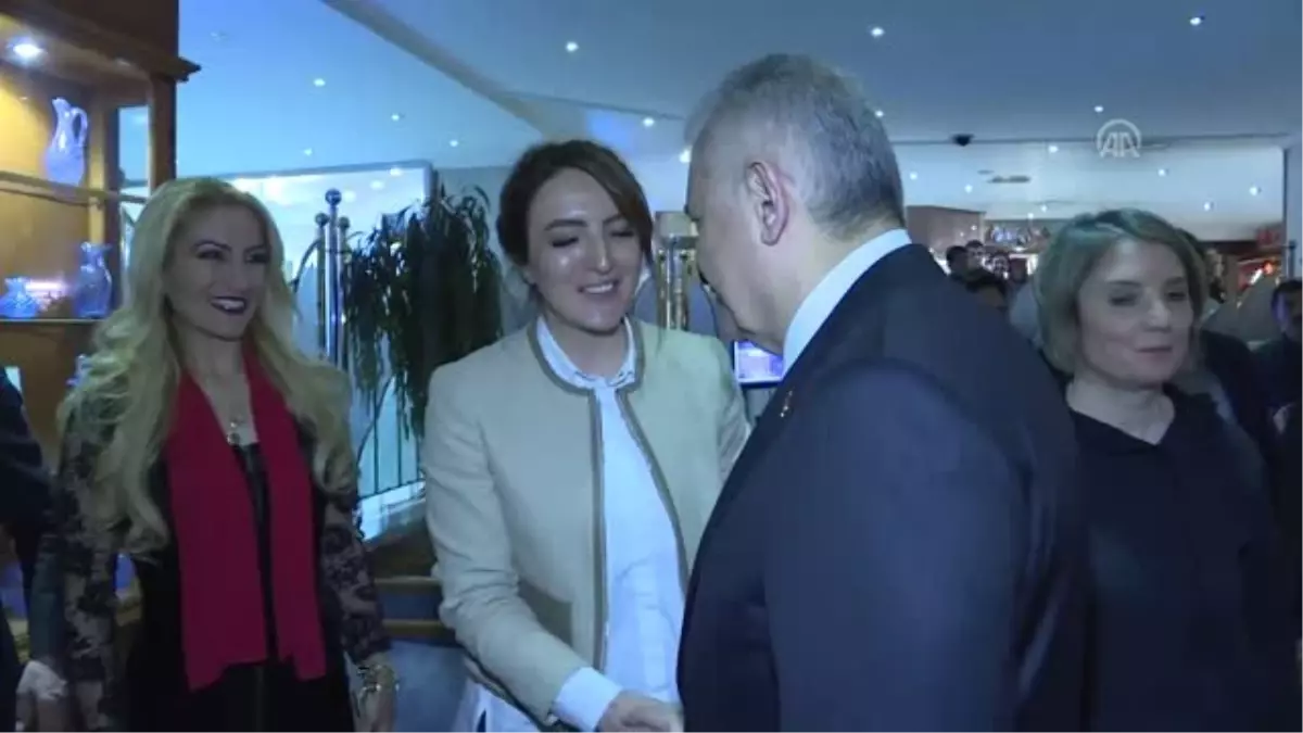 Binali Yıldırım, Kadın Gazetecilerin Dünya Kadınlar Gününü Kutladı