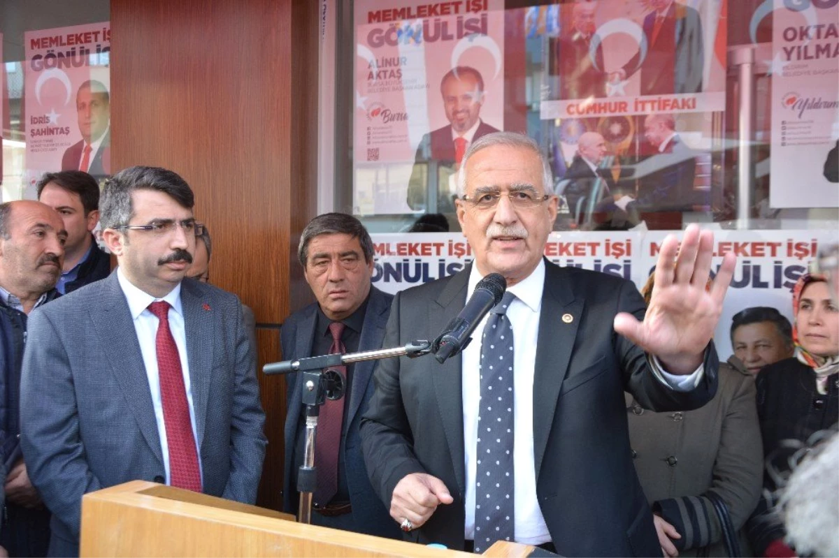 Bursa Milletvekili Aydın: "Türkiye\'de Biri Hak, Biri Batıl Olan İki Parti Var. Üçüncü Bir Parti Yok"