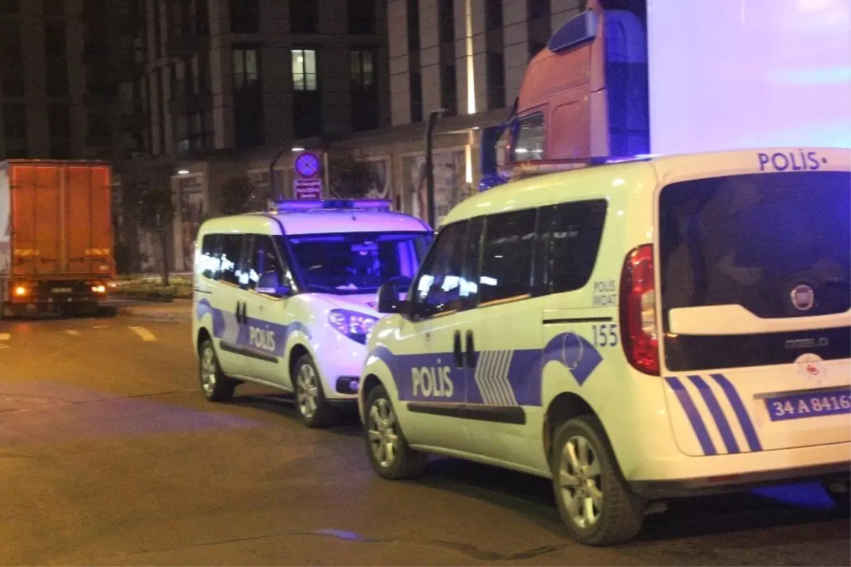 Cezayirli Genç 30 Euro İçin Bıçaklandı