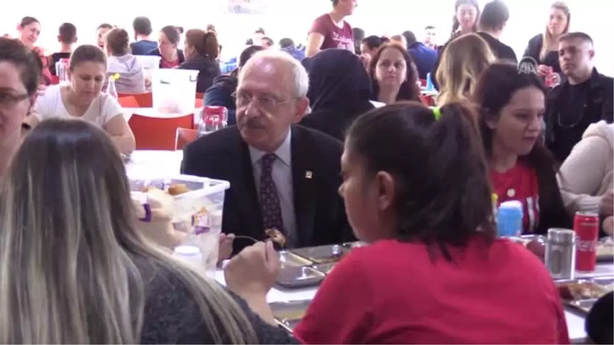 CHP Genel Başkanı Kemal Kılıçdaroğlu, Kadın İşçileri Ziyaret Etti