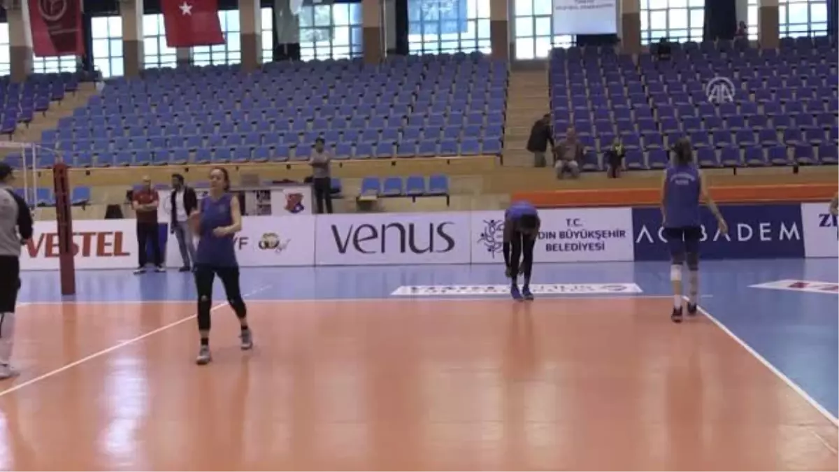 Eczacıbaşı Vitra Maçında Puan ya da Galibiyet Almak İstiyoruz"