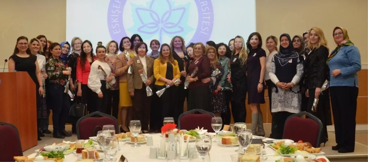 Esogü Eskam Kadın Üniversite Personeli İçin Kahvaltı Düzenledi