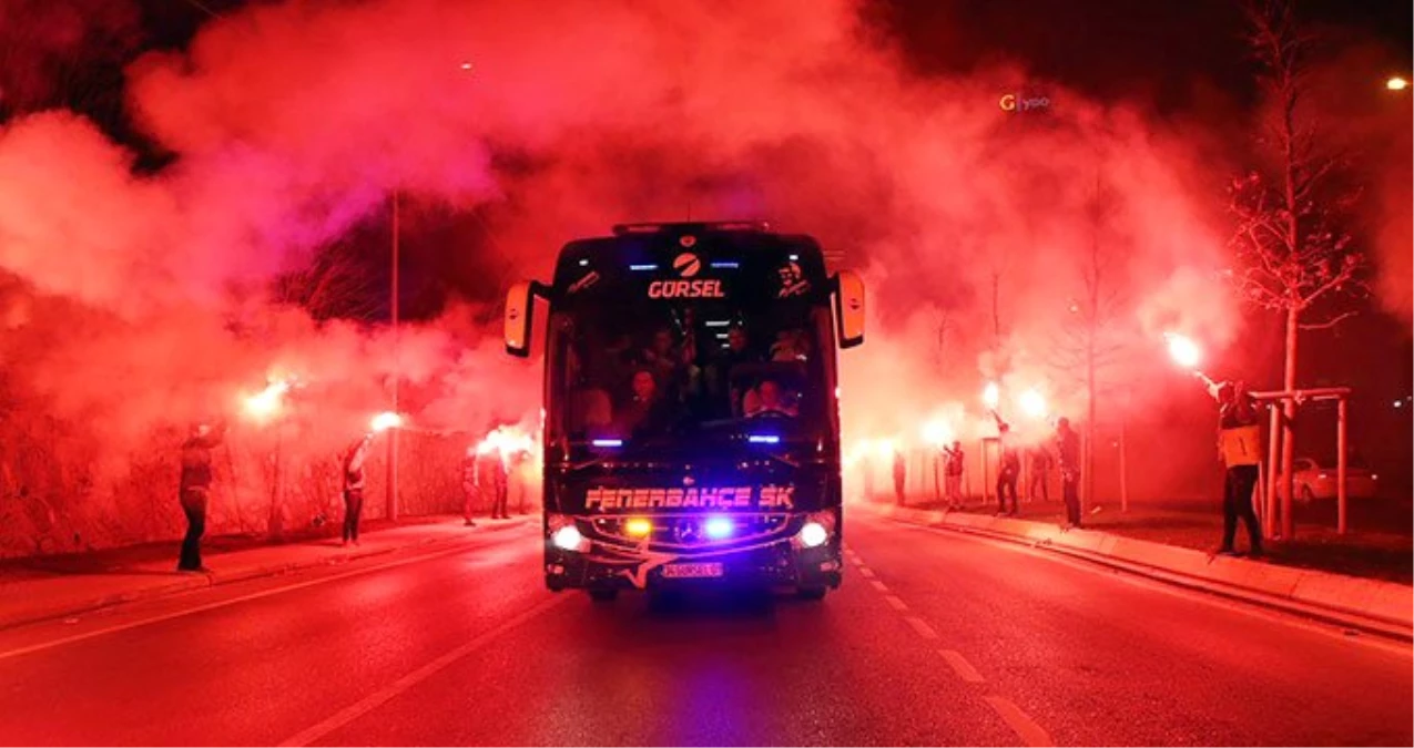 Fenerbahçe\'ye Medipol Başakşehir Maçı Öncesi Taraftar Desteği