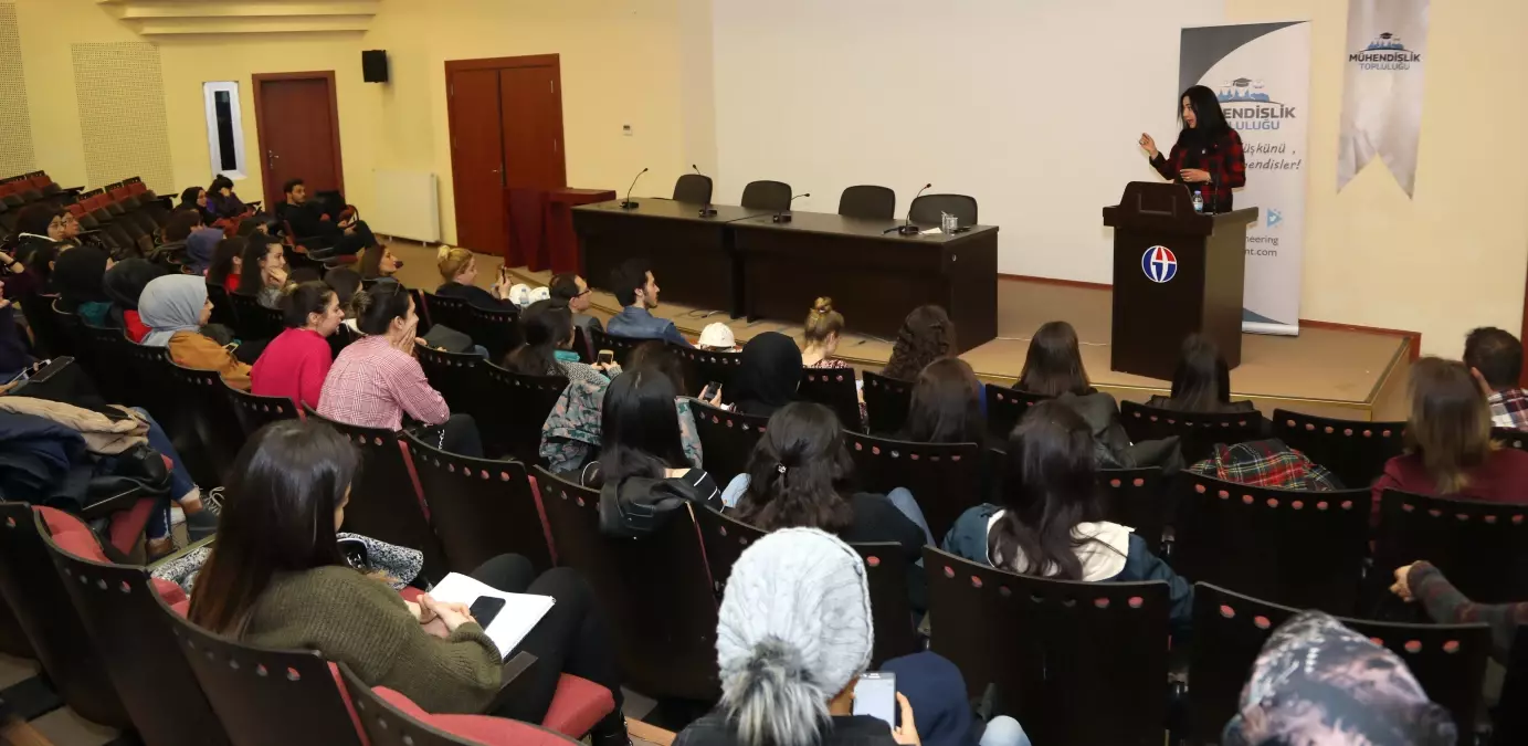 GAÜN\'de İş Hayatında Kadının Gücü Konferansı