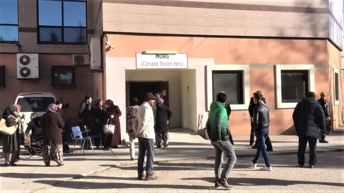 Isparta\'da Üniversite Öğrencisinin Av Tüfeğiyle Öldürülmesi