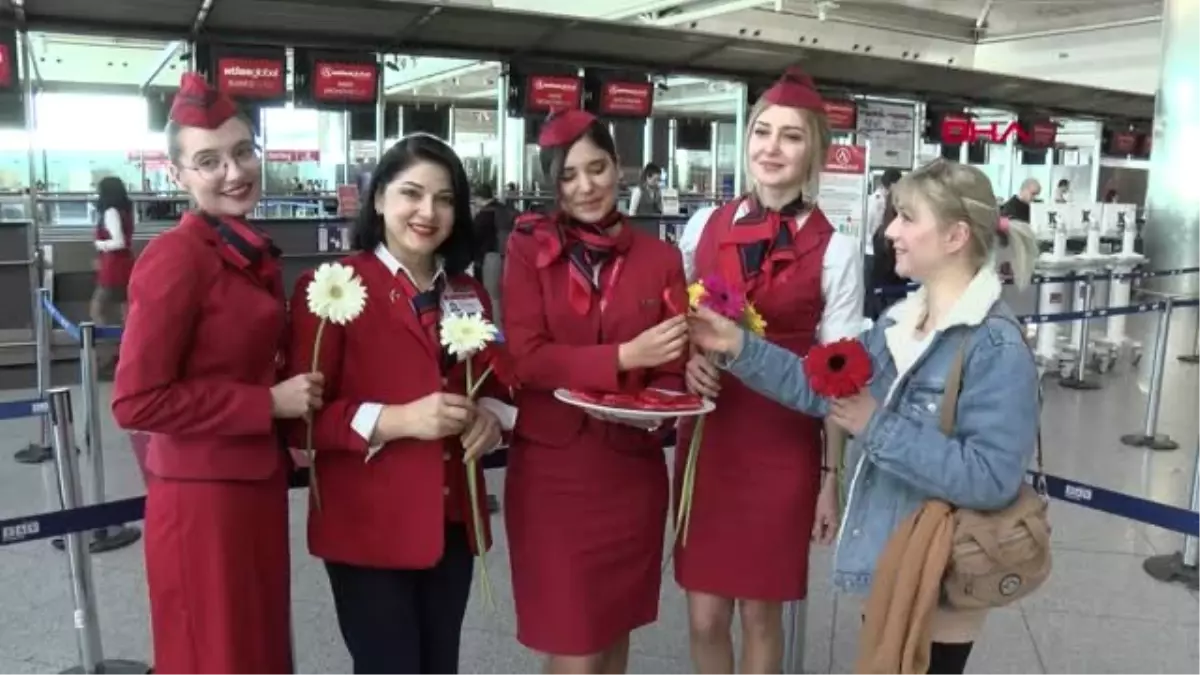 İstanbul-Atatürk Havalimanı\'nda 8 Mart Dünya Kadınlar Günü