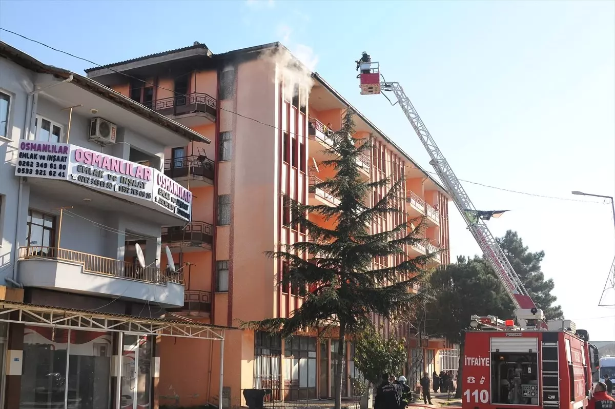 Kocaeli\'de Ev Yangını