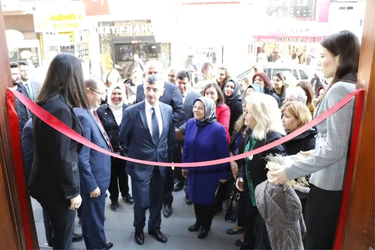 Konukevi Kadınları El Emeği Sergisi Açıldı