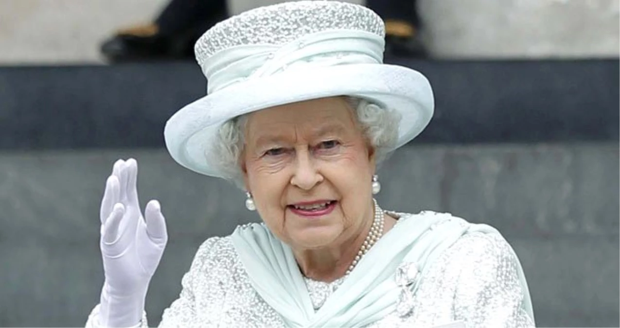 Kraliçe Elizabeth, İlk Sosyal Medya Paylaşımını Yaptı