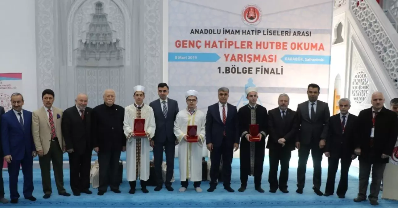 Liseli Öğrenciler En Güzel Hutbeyi Okumak İçin Yarıştı