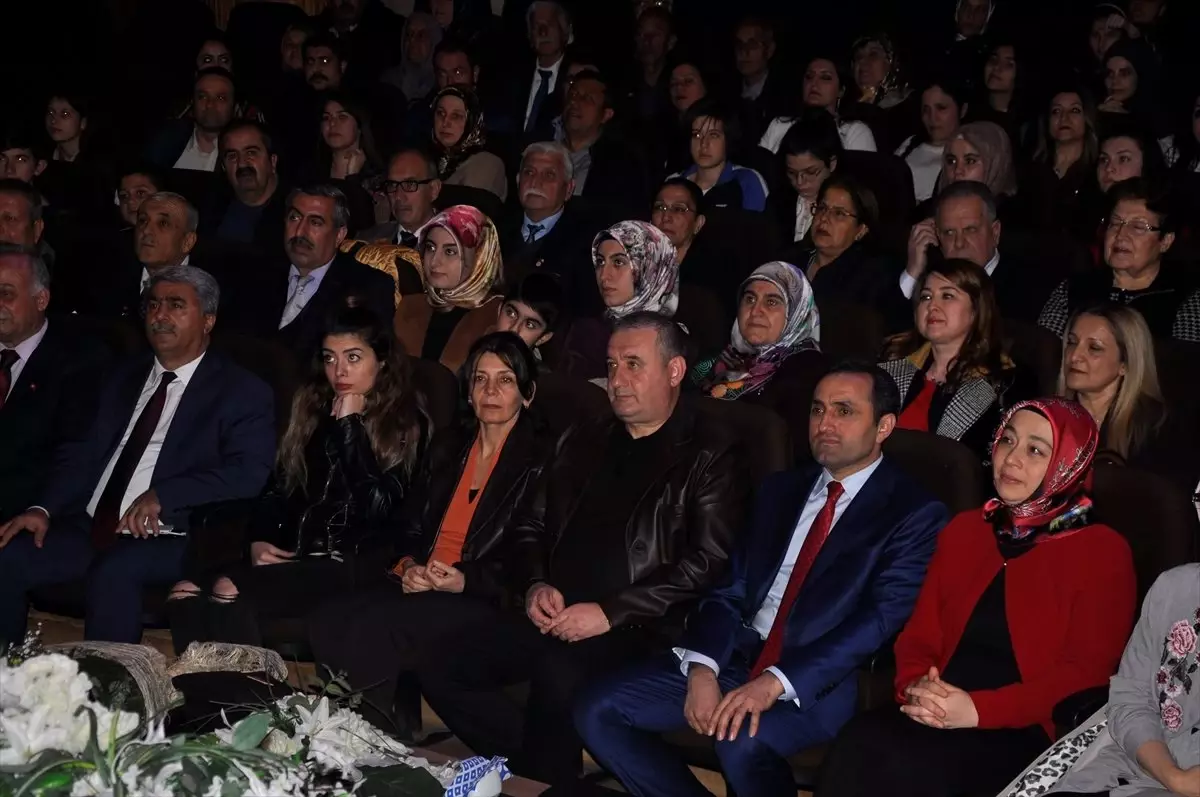 Medeniyetler Korosu Şehit Aileleri ve Gaziler İçin Sahne Aldı