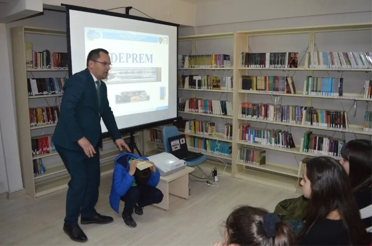 Ordu\'da Öğrencilere Deprem Eğitimi