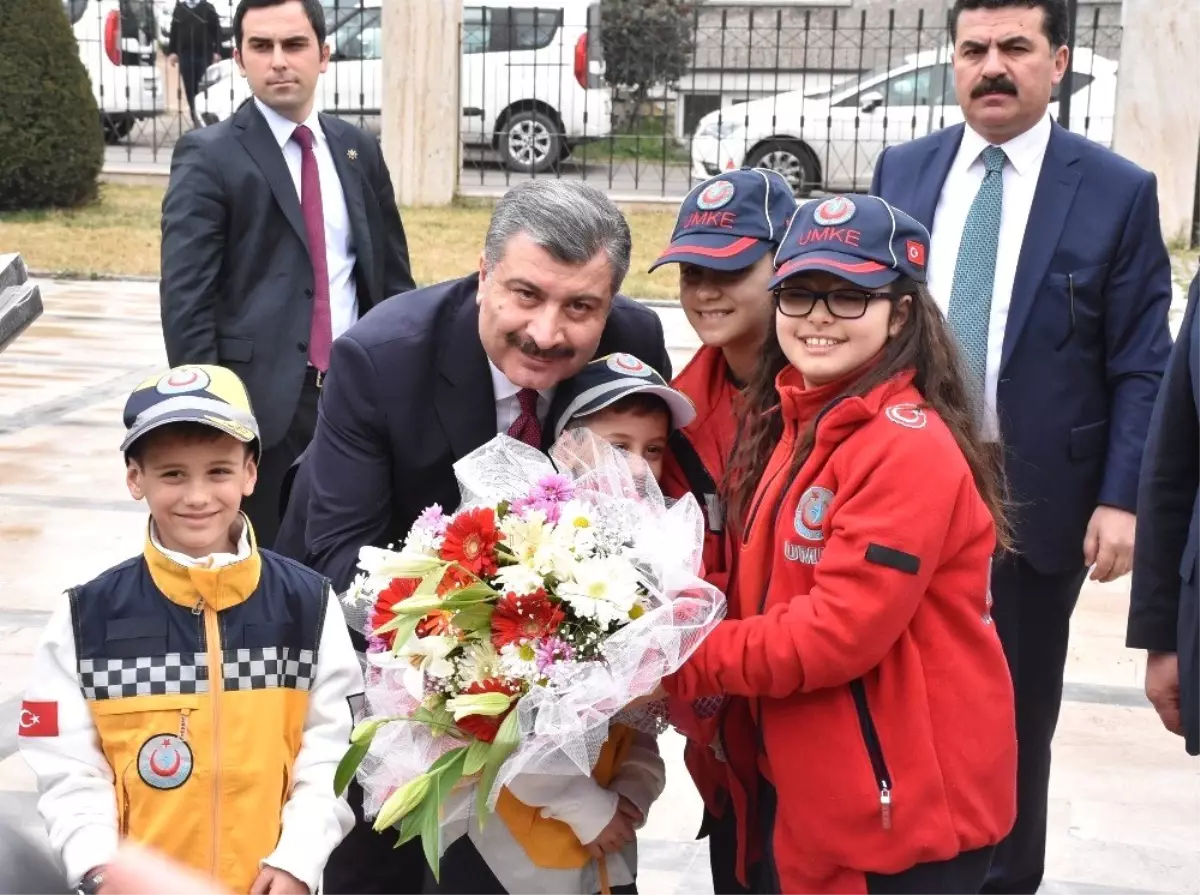 Sağlık Bakanı Koca: "Sağlıkta Şiddet Olayında Şikayete Bağlı Olmadan Yasal İşlem Yapılacak"