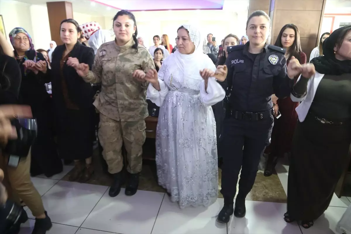 Şırnak\'ta 8 Mart Dünya Kadınlar Günü Kutlaması