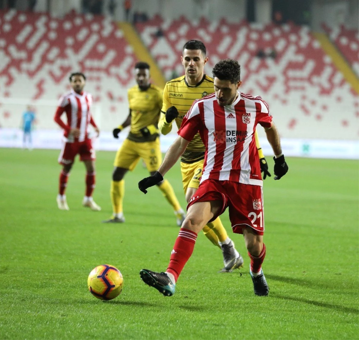 Spor Toto Süper Lig: Dg Sivasspor: 2 - Evkur Yeni Malatyaspor: 0 (İlk Yarı)